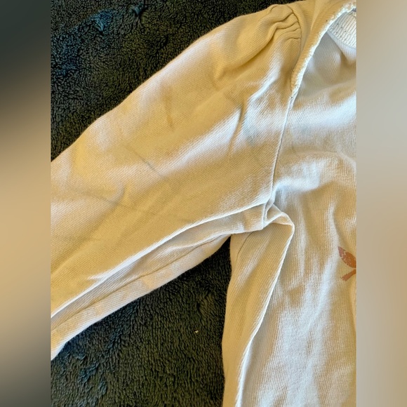 Bundle of 4 long sleeve onesies by baby GAP size 18-24M, one has stains - Picture 4 of 13